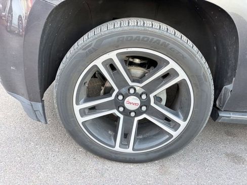 Used 2015 GMC Yukon XL Denali image 2