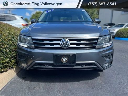 Used 2019 Volkswagen Tiguan SEL w/ 3rd Row Seat Package AWD/4WD image 13