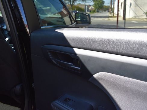 Used 2024 Toyota Highlander LE image 27