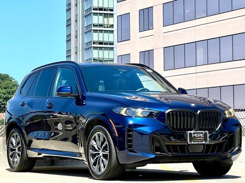 Used 2026 BMW X5 xDrive40i w/ M Sport Package AWD/4WD image 1