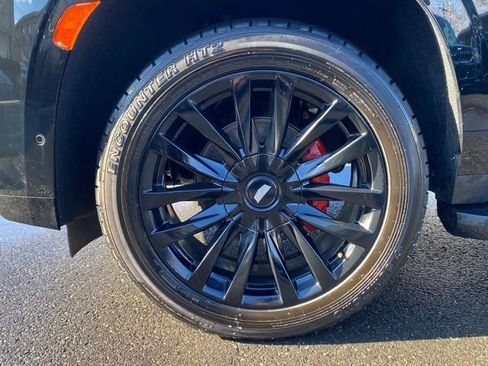 Used 2022 Cadillac Escalade Premium Luxury image 19