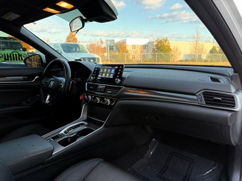 Used 2020 Honda Accord Sport image 25