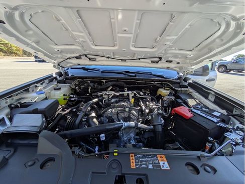 New 2025 Ford Ranger XLT w/ FX4 Off-Road Package image 25