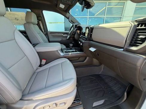 New 2026 GMC Sierra 1500 SLT AWD/4WD image 31