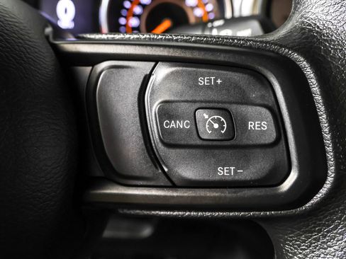 Used 2022 Jeep Wrangler Sport AWD/4WD image 29