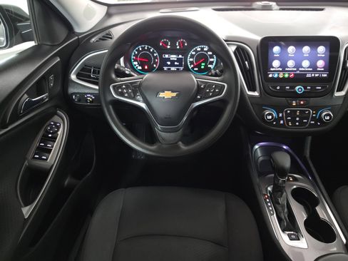 Used 2022 Chevrolet Malibu LT FWD image 29