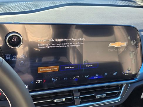 New 2026 Chevrolet Equinox EV LT image 26