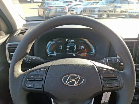 New 2026 Hyundai Venue SE image 10