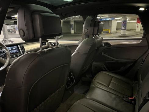 Used 2017 Porsche Macan S image 23