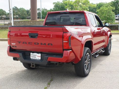 Used 2025 Toyota Tacoma TRD Sport w/ TRD Sport Premium Package AWD/4WD image 20