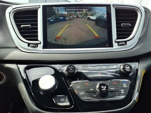 New 2026 Chrysler Voyager LX image 13