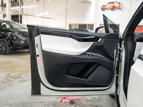 Used 2017 Tesla Model X 100D image 35