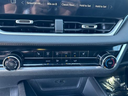 Used 2026 Chevrolet Equinox LT w/ Safety and Technology Package image 26