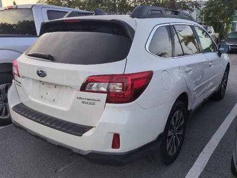 Used 2016 Subaru Outback 2.5i Limited AWD/4WD image 2