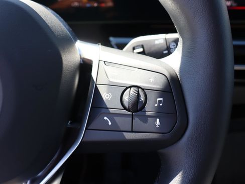 Used 2025 BMW X1 xDrive28i w/ Premium Package image 21