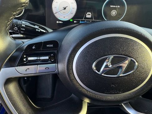 Used 2023 Hyundai Elantra Limited FWD image 19