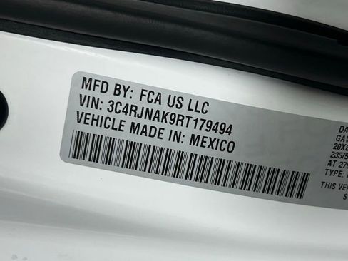 Used 2024 Jeep Wagoneer Launch Edition image 35