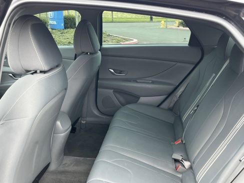 Used 2022 Hyundai Elantra SEL FWD image 13
