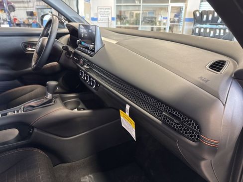New 2025 Honda HR-V Sport image 28