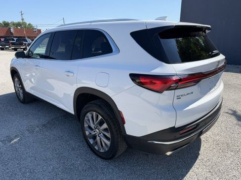 Used 2026 Buick Enclave Preferred AWD/4WD image 3