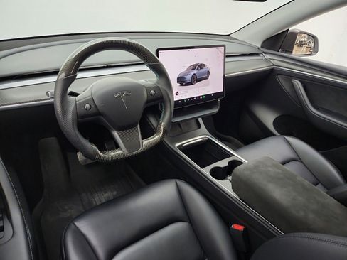 Used 2023 Tesla Model Y Long Range AWD/4WD image 14