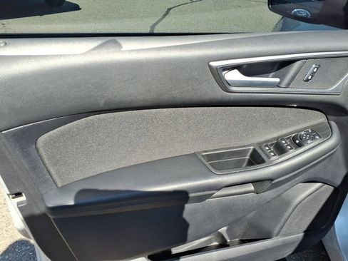 Used 2019 Ford Edge SE AWD/4WD image 12
