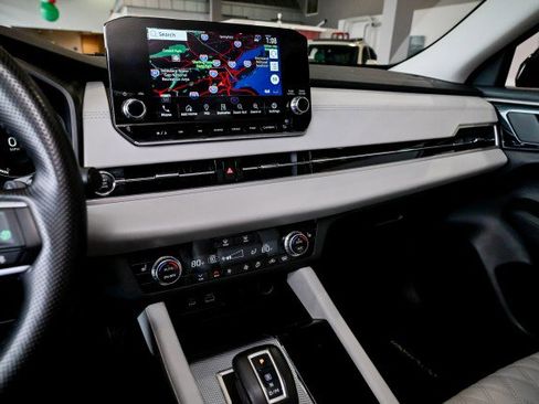 Used 2024 Mitsubishi Outlander SEL Black Edition image 39