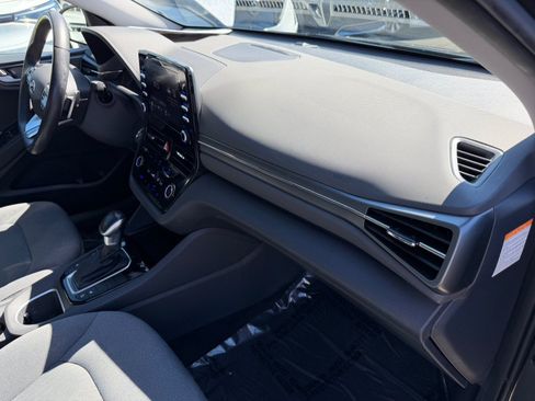 Used 2022 Hyundai Ioniq SE FWD image 29