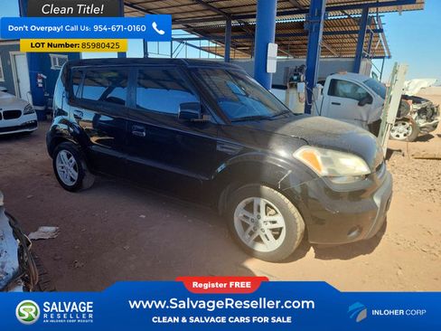 Used 2010 Kia Soul + FWD image 5