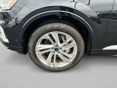 Used 2023 Audi Q7 3.0T Premium w/ Convenience Package AWD/4WD image 9