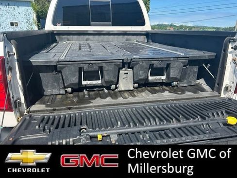 Used 2016 Ford F250 Platinum w/ Platinum Package AWD/4WD image 9
