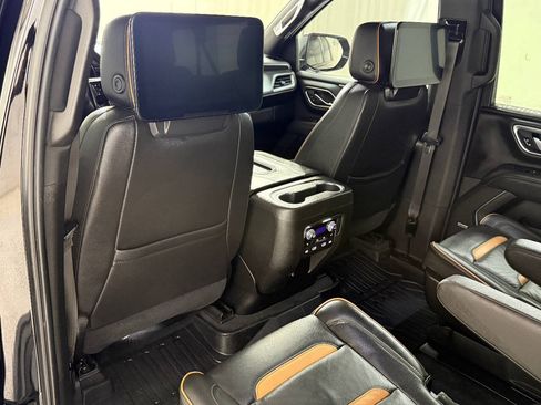 Used 2021 GMC Yukon XL AT4 w/ Rear Media and Nav Package AWD/4WD image 28