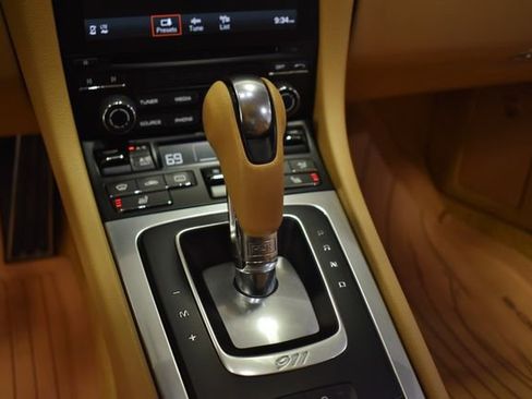 Used 2017 Porsche 911 Carrera image 17