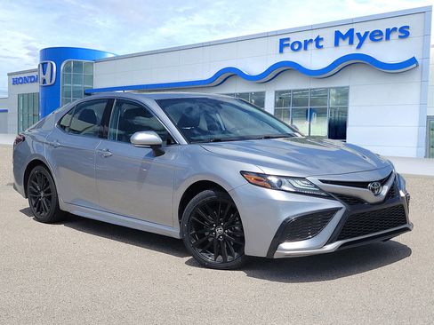 Used 2024 Toyota Camry XSE image 1