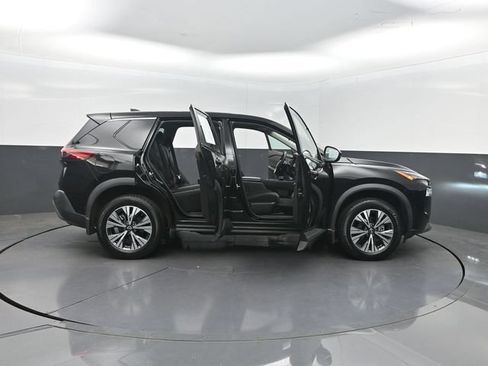 Used 2022 Nissan Rogue SV FWD image 41