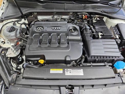 Used 2015 Volkswagen Golf TDI SEL FWD image 23