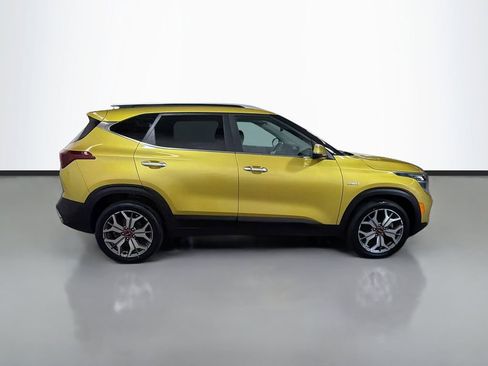 Used 2021 Kia Seltos SX w/ SX Sunroof Package AWD/4WD image 11