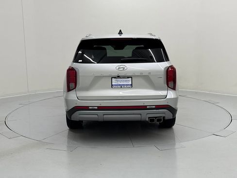 Used 2024 Hyundai Palisade SEL w/ Premium Package image 4