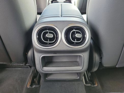 Used 2026 Mercedes-Benz GLC 300 image 22