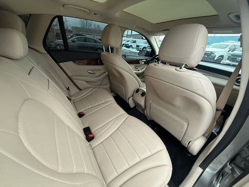 Used 2019 Mercedes-Benz GLC 300 4MATIC image 21