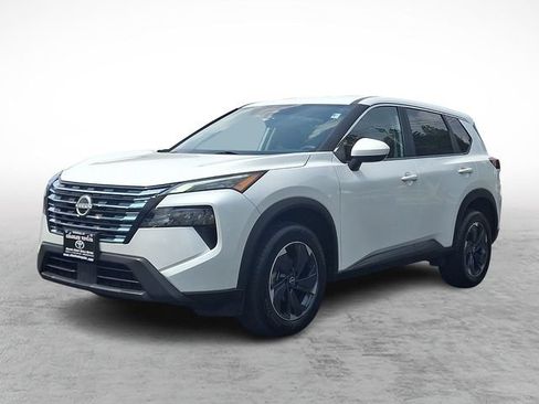 Used 2024 Nissan Rogue SV AWD/4WD image 3