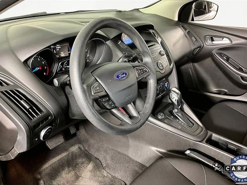 Used 2016 Ford Focus SE w/ SE Power Seat Package image 17