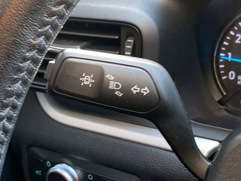 Used 2021 Ford Explorer XLT image 23