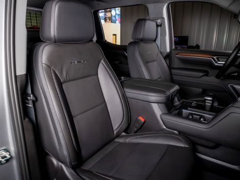 Used 2025 GMC Sierra 1500 Denali w/ Denali Reserve Package AWD/4WD image 28
