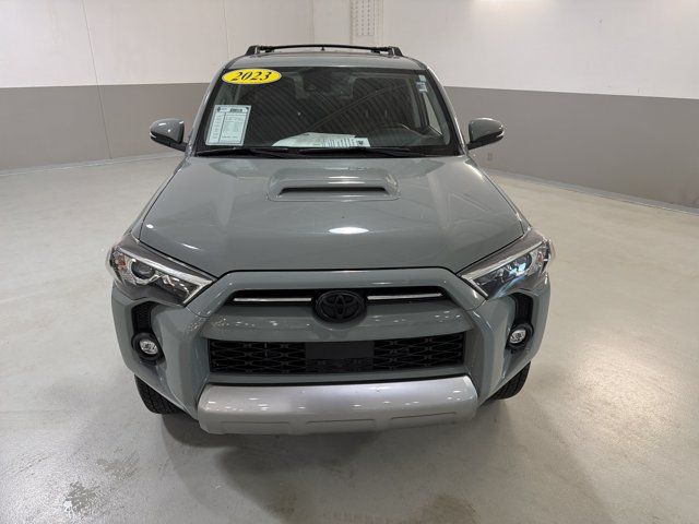 Used 2023 Toyota 4Runner TRD Off-Road Premium w/ Moonroof Package AWD/4WD image 3