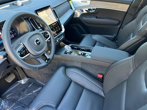 New 2026 Volvo XC90 B6 Ultra w/ Lounge Package image 8
