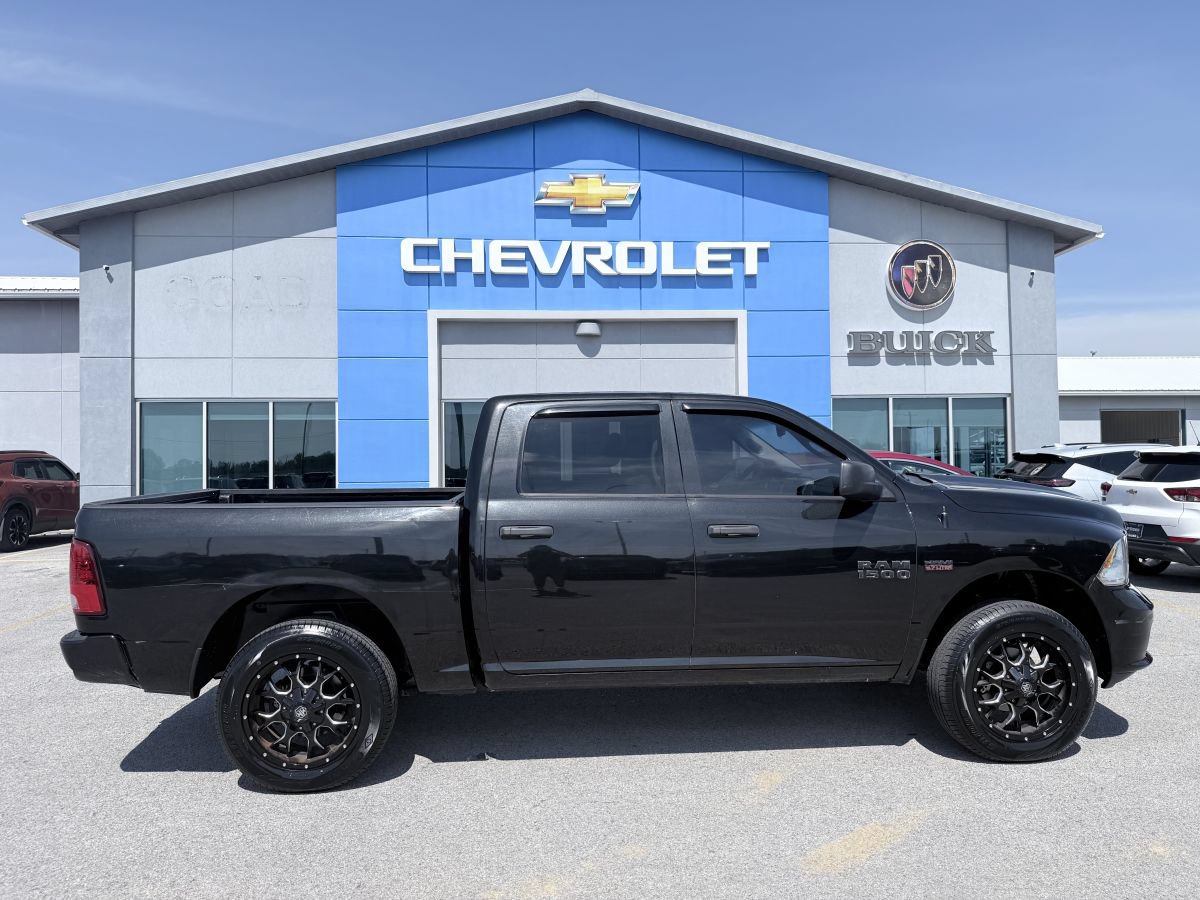 Used 2015 RAM 1500 Express AWD/4WD image 4