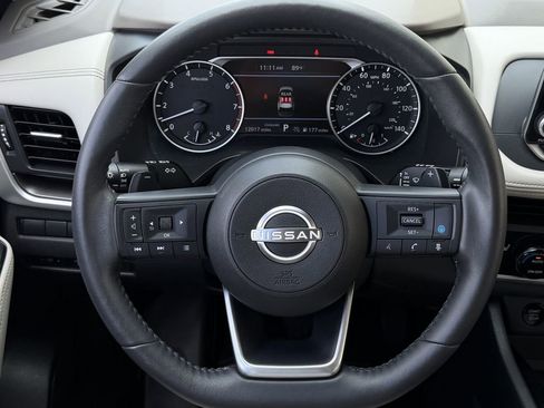 Used 2024 Nissan Rogue SV w/ SV Premium Package FWD image 13