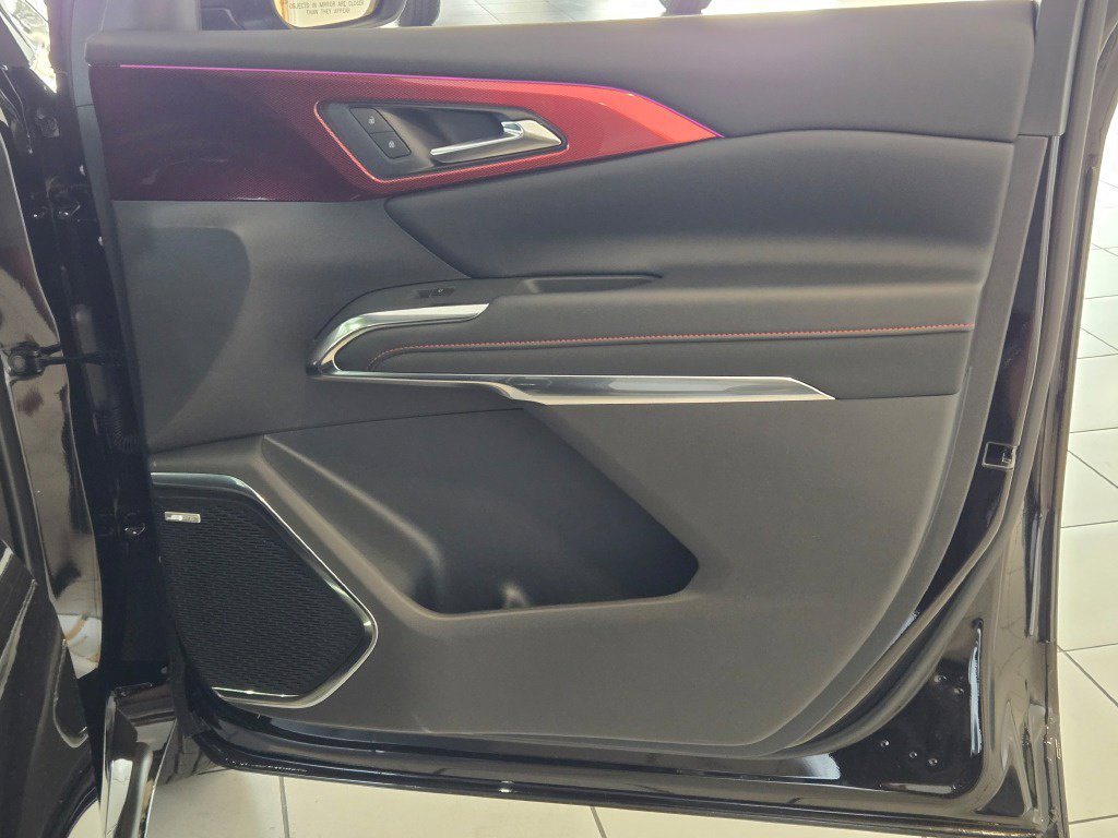 New 2026 Chevrolet Traverse RS w/ LPO, Floor Liner Package AWD/4WD image 5