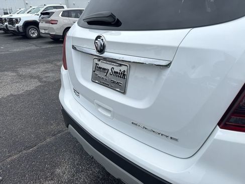 Certified 2022 Buick Encore Preferred w/ Safety Package FWD image 39